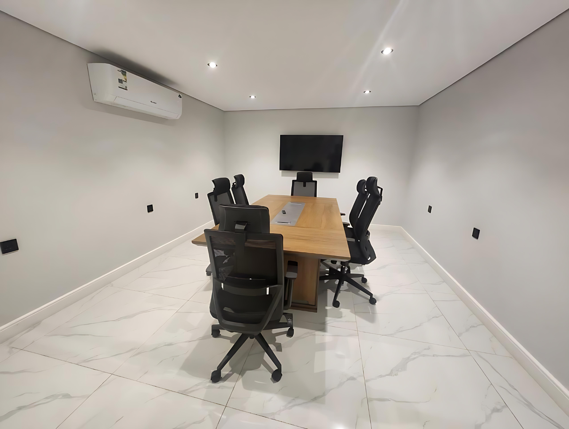 Manhal Residence - Business Center