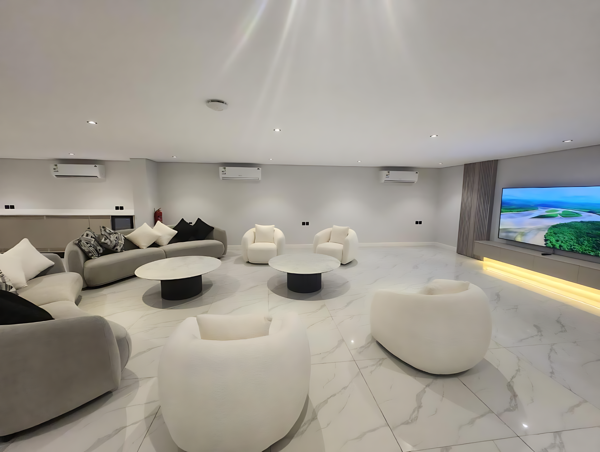 luxury residences in Riyadh, expat-friendly apartments